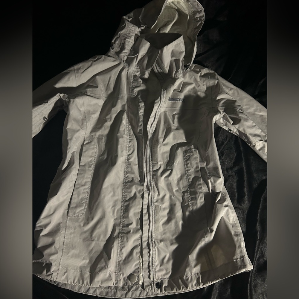 Wind breaker